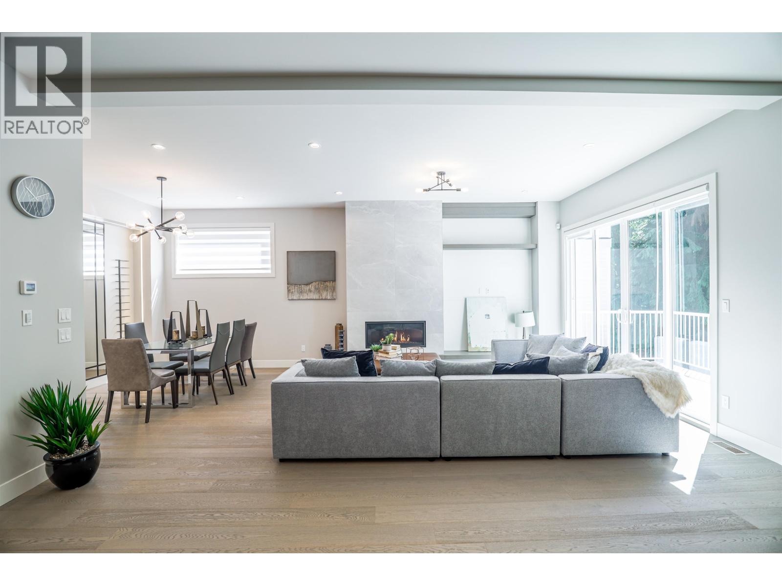6 Bed, 5 Bath House for Sale in Coquitlam – 1388 MADORE AVENUE, Coquitlam - Image 5