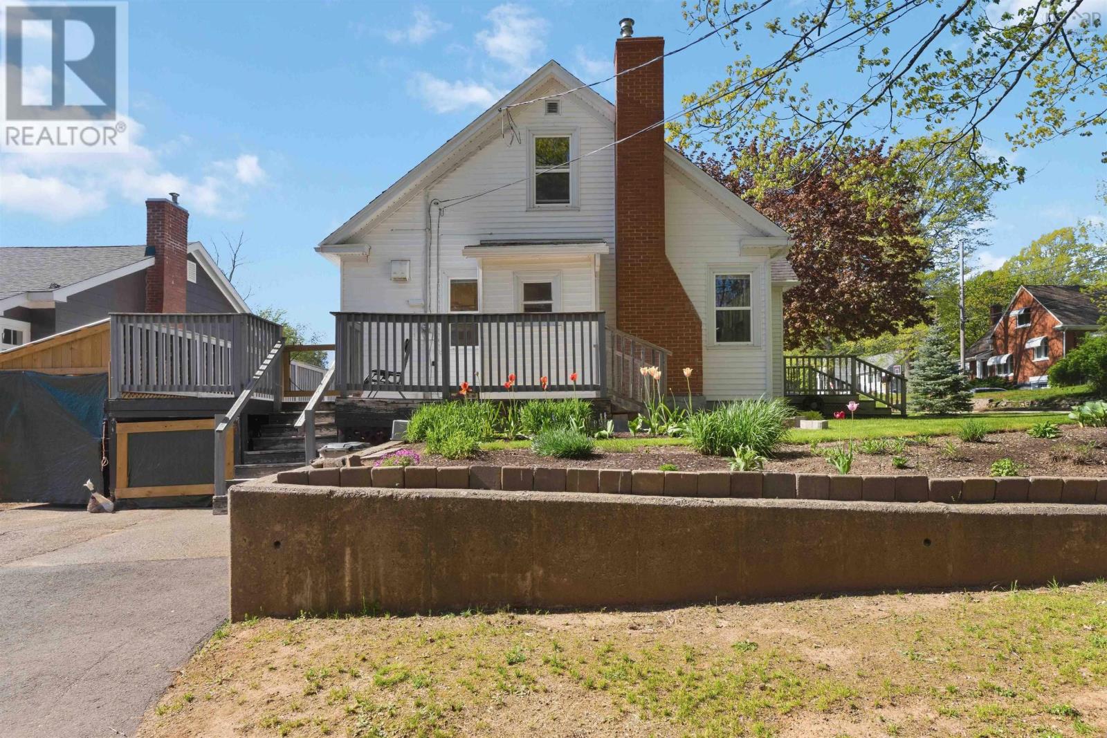 Property 22 of 34 of 51 Hillside Avenue