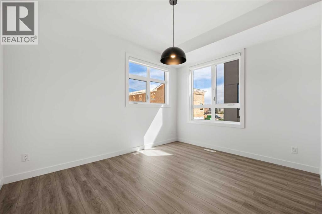 848 83 Street SW - 18