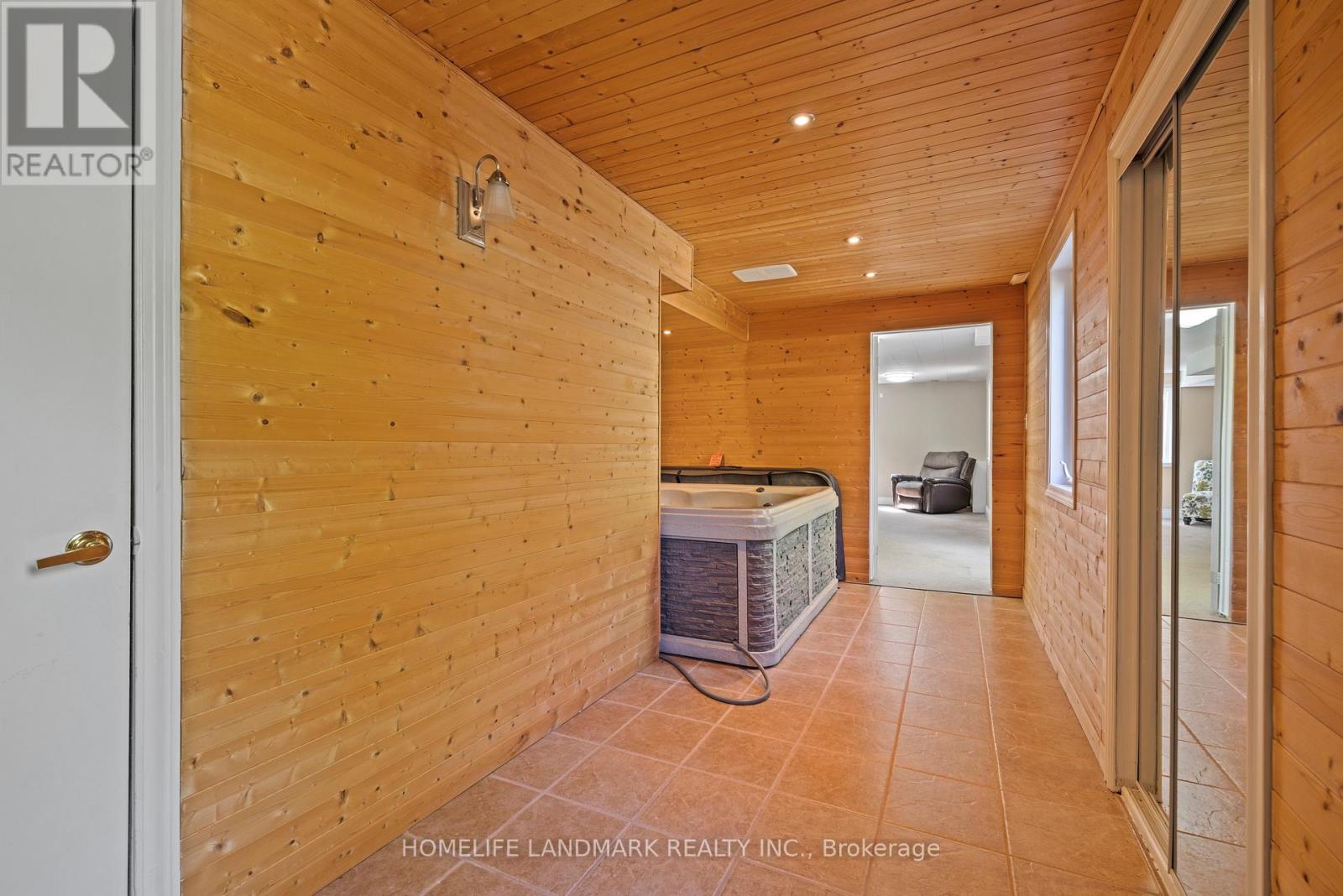 166 TOWER HILL ROAD - 35