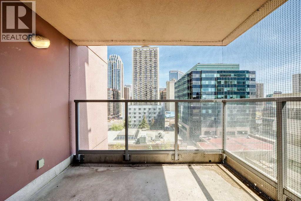 #807 650 10 Street SW - 10