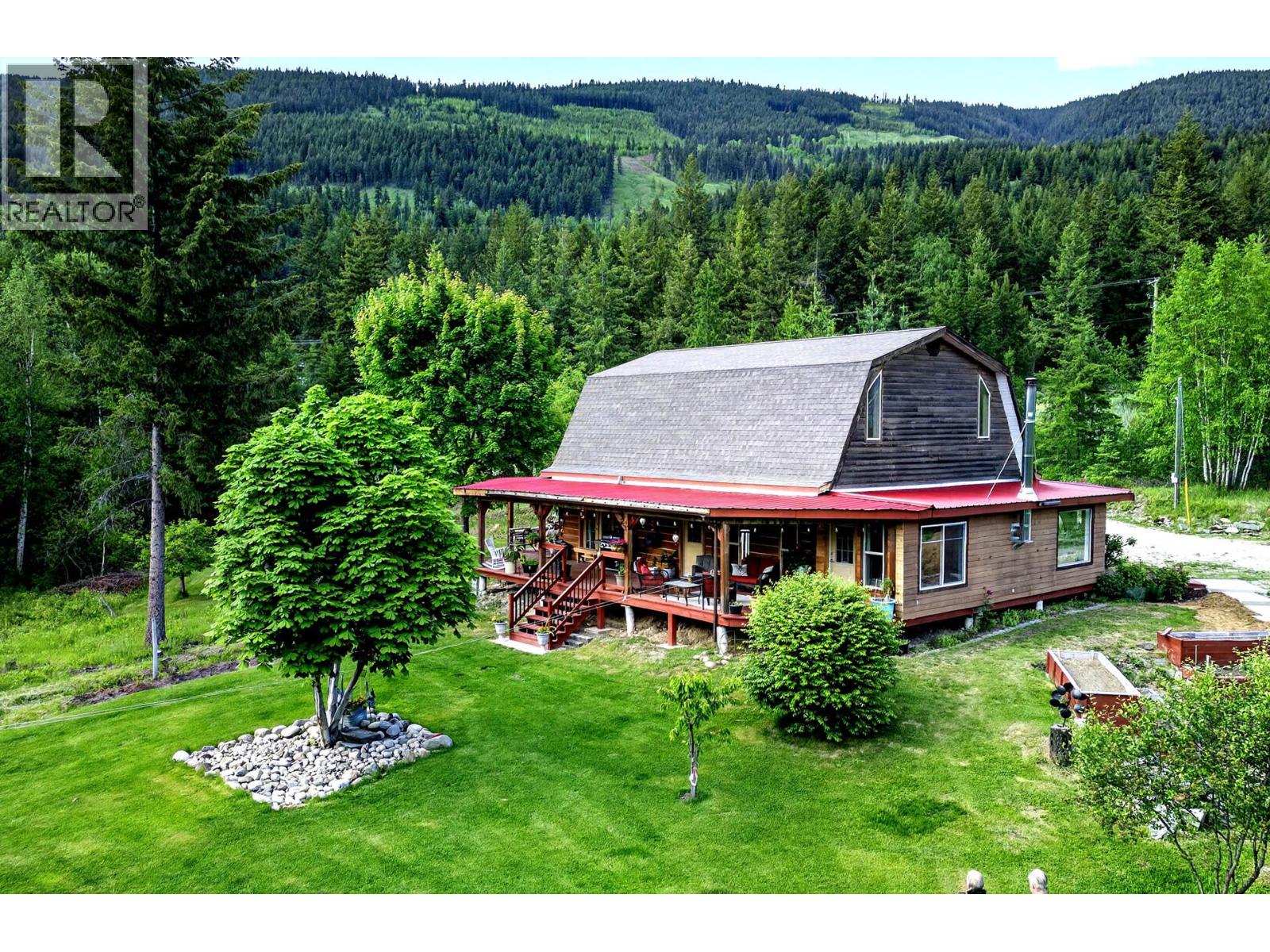 2236 YELLOWHEAD Highway - 60