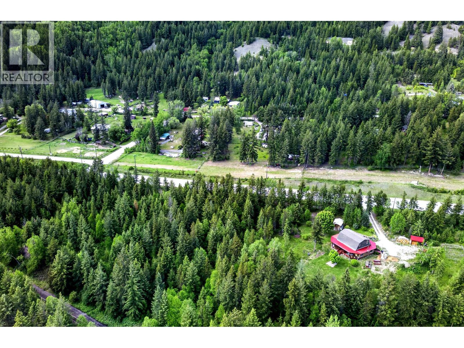 2236 YELLOWHEAD Highway - 51