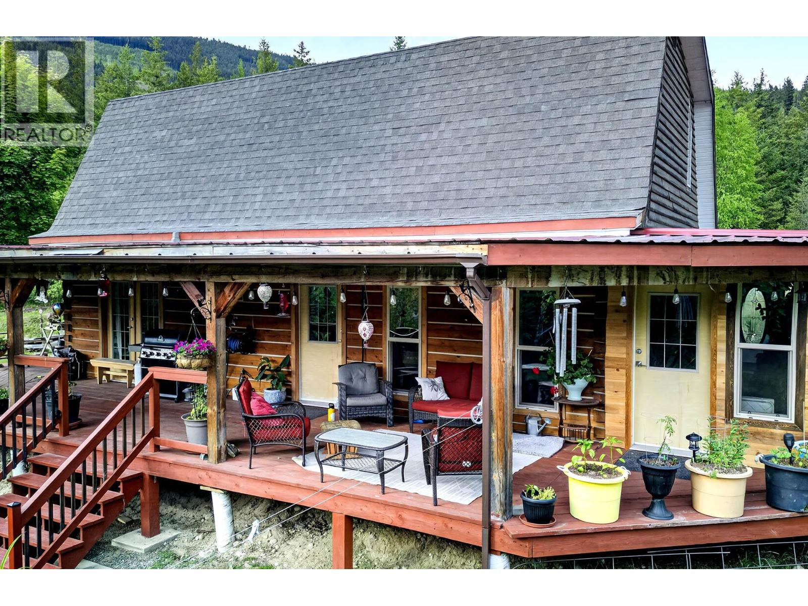 2236 YELLOWHEAD Highway - 61
