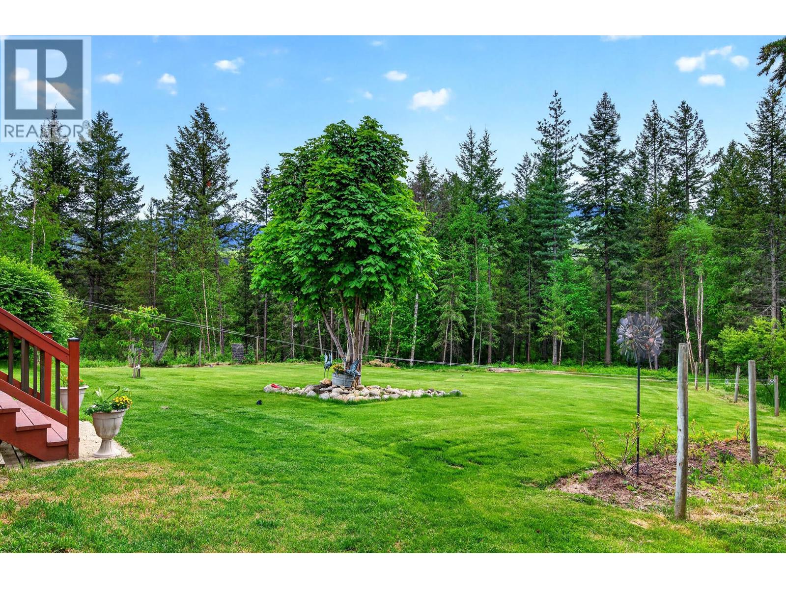 2236 YELLOWHEAD Highway - 72