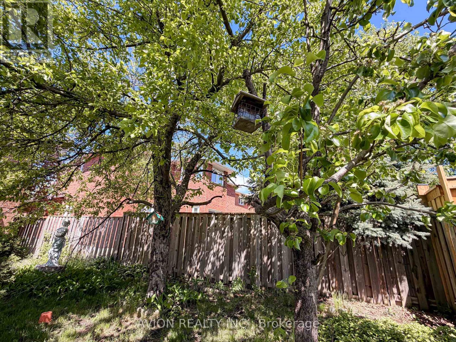 134 BUTTERFIELD CRESCENT - 49