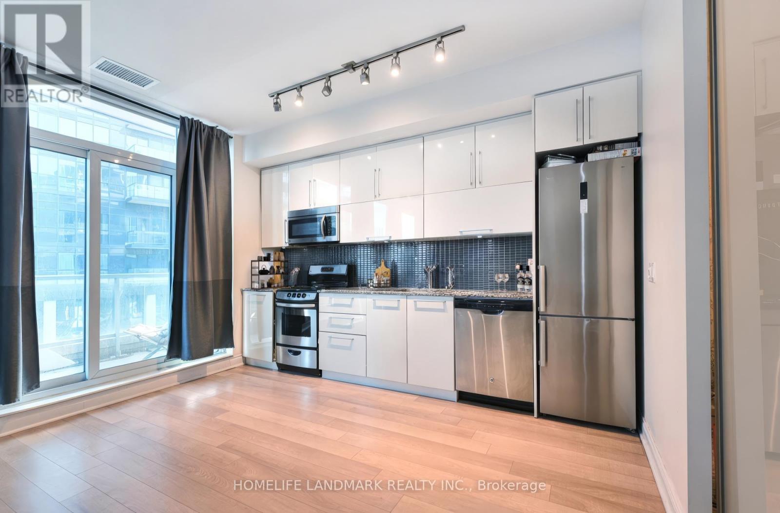 #227 80 MARINE PARADE DRIVE - 4