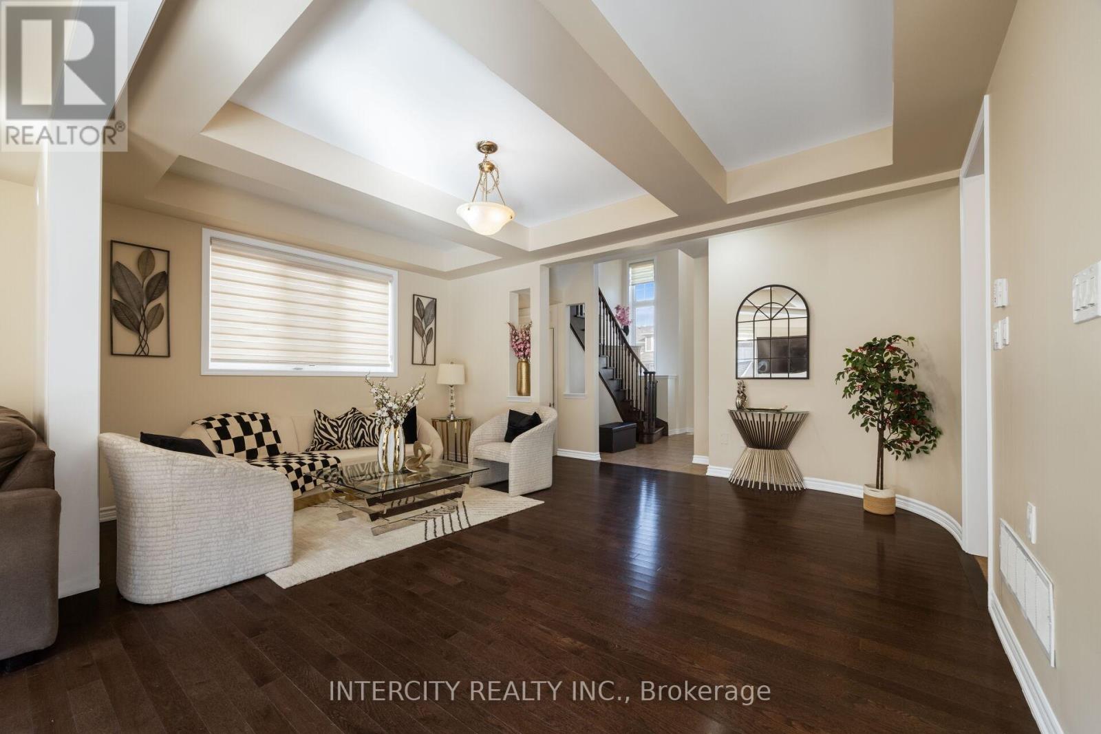 19 ENFORD CRESCENT - 11