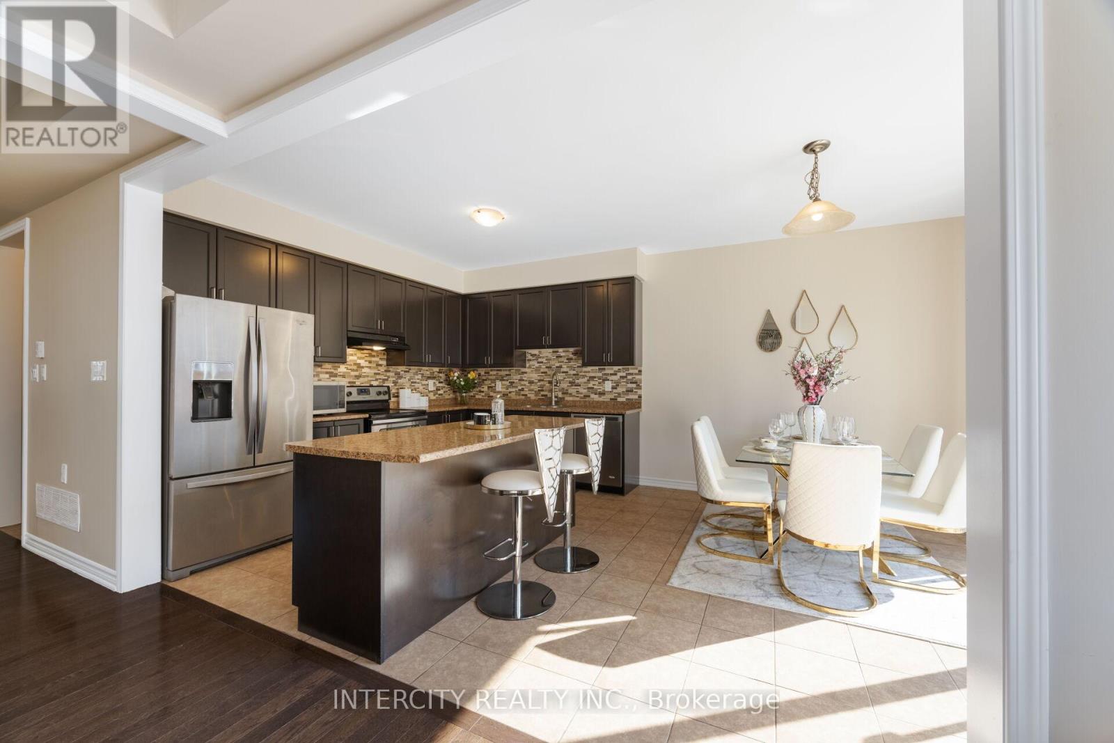 19 ENFORD CRESCENT - 17
