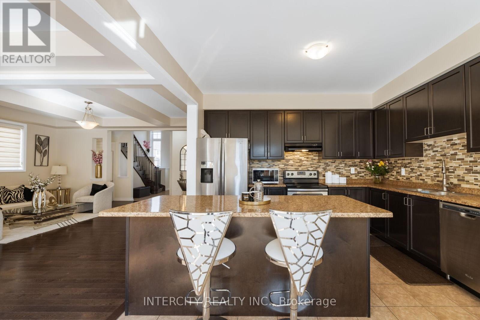 19 ENFORD CRESCENT - 20