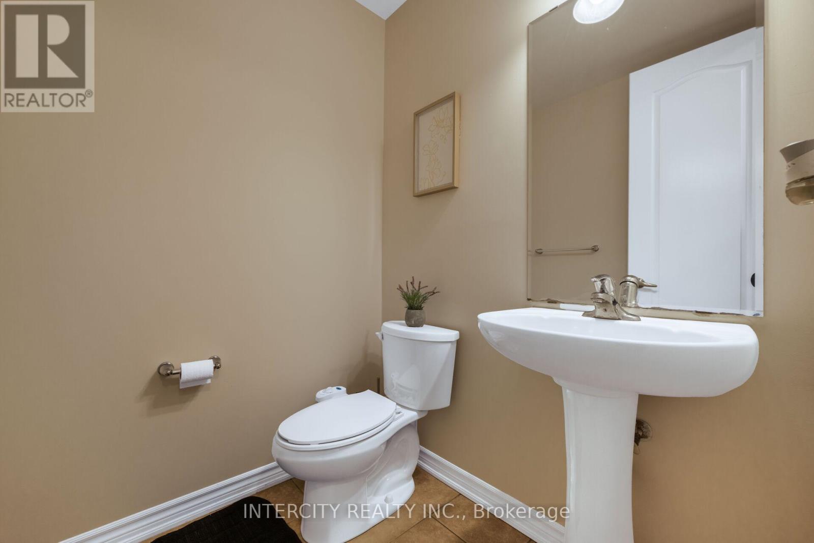 19 ENFORD CRESCENT - 25