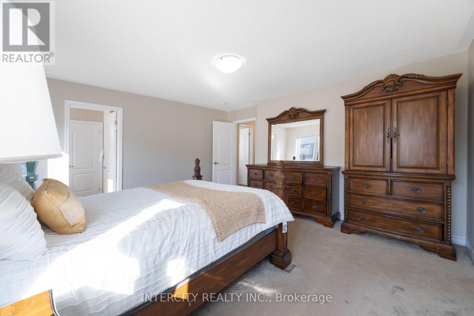 19 ENFORD CRESCENT - 29