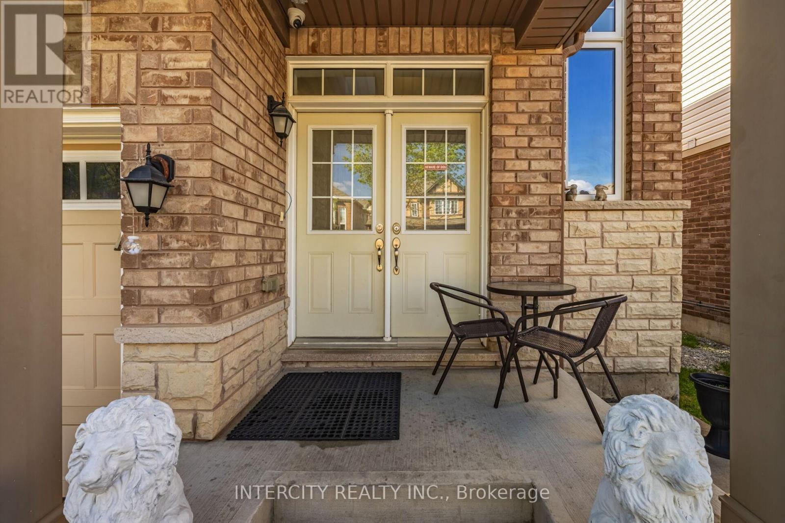 19 ENFORD CRESCENT - 5