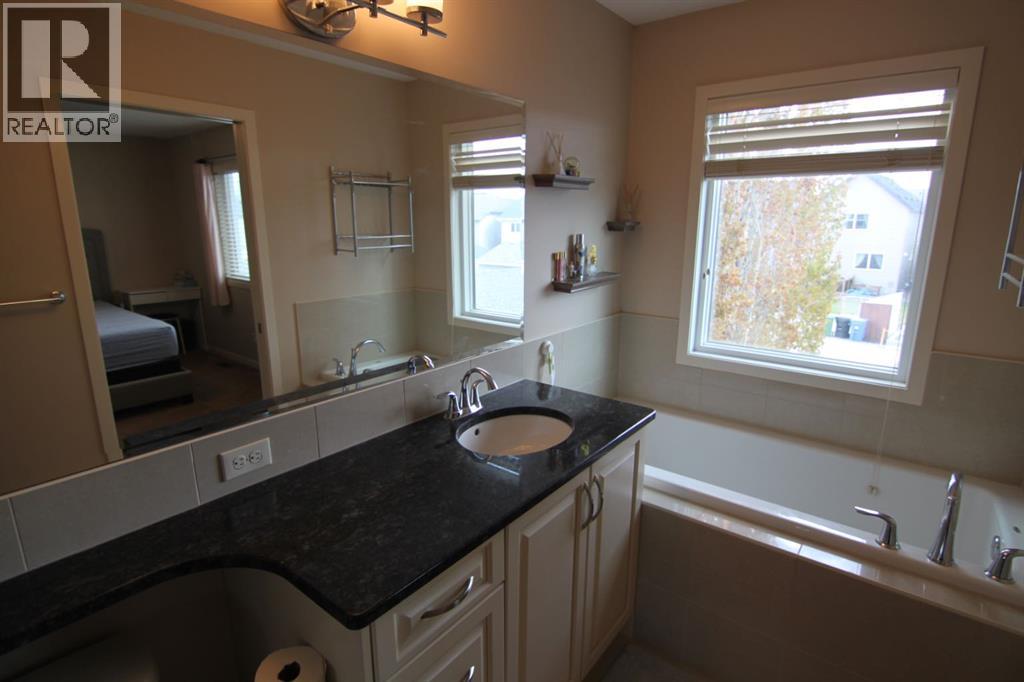 2064 New Brighton Grove SE — photo 18