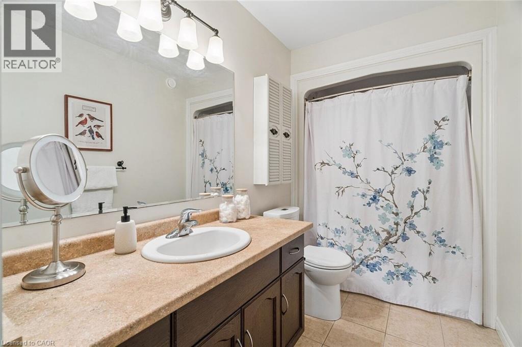 124 RIDGE TOP Crescent - 24