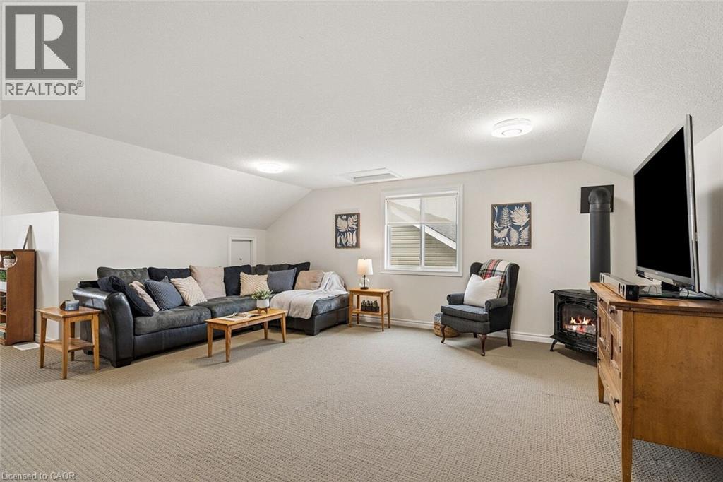 124 RIDGE TOP Crescent - 34