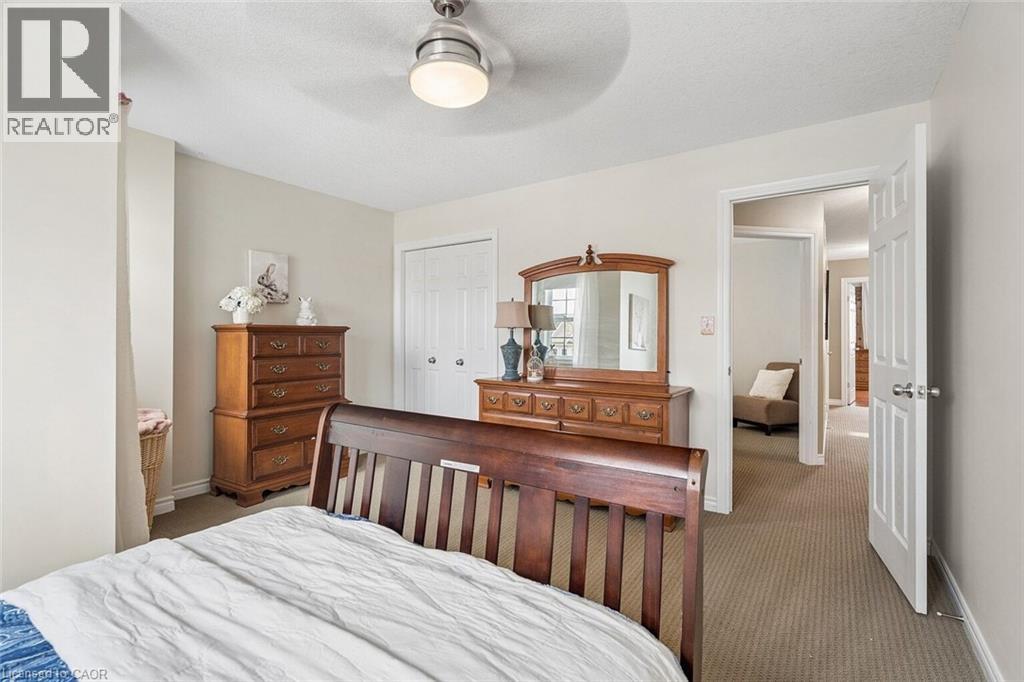 124 RIDGE TOP Crescent - 22