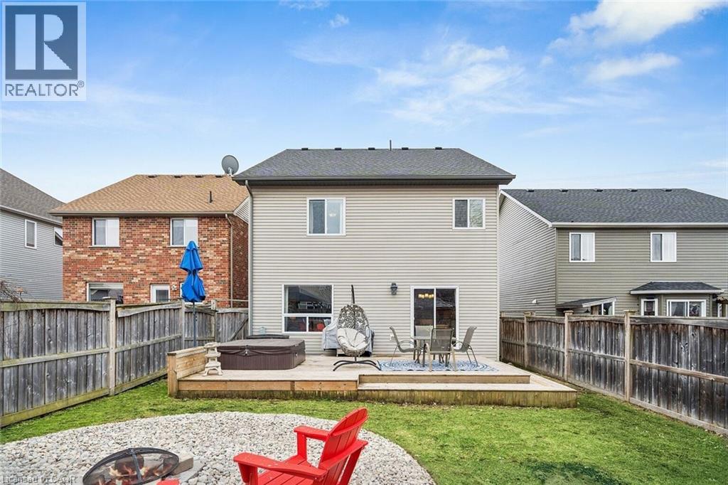 124 RIDGE TOP Crescent - 41