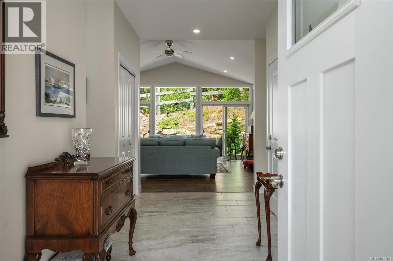 1613 Roberta Rd S - Image 3
