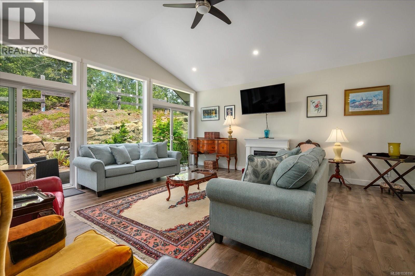 1613 Roberta Rd S - 24