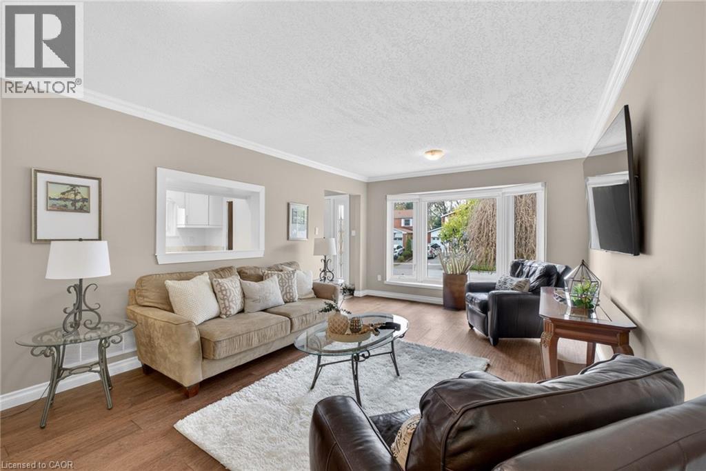 2471 MALCOLM Crescent - 16