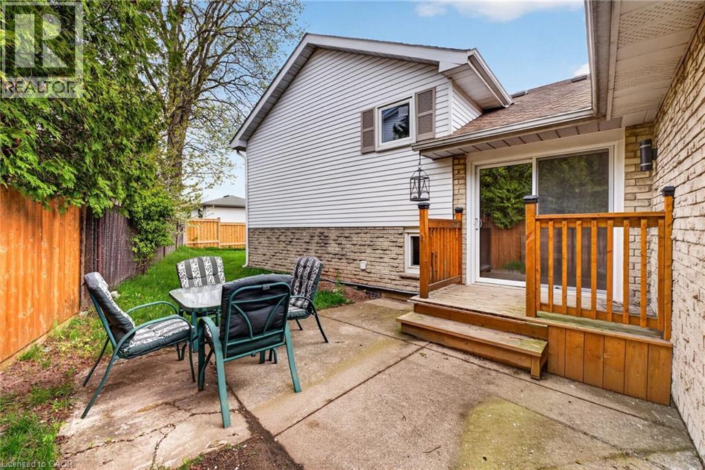 2471 MALCOLM Crescent - 37