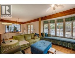 Laundry room - 3918 Passmore Upper Road, Passmore, BC V0G2J0 Photo 11