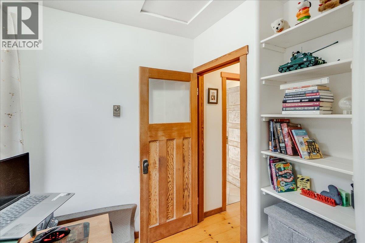 3918 PASSMORE UPPER Road - 32