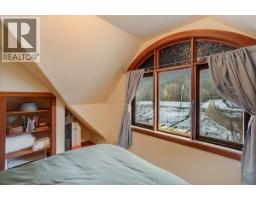 3918 Passmore Upper Road, Passmore, BC V0G2J0 Photo 41