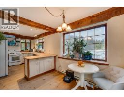 Living room - 3918 Passmore Upper Road, Passmore, BC V0G2J0 Photo 21