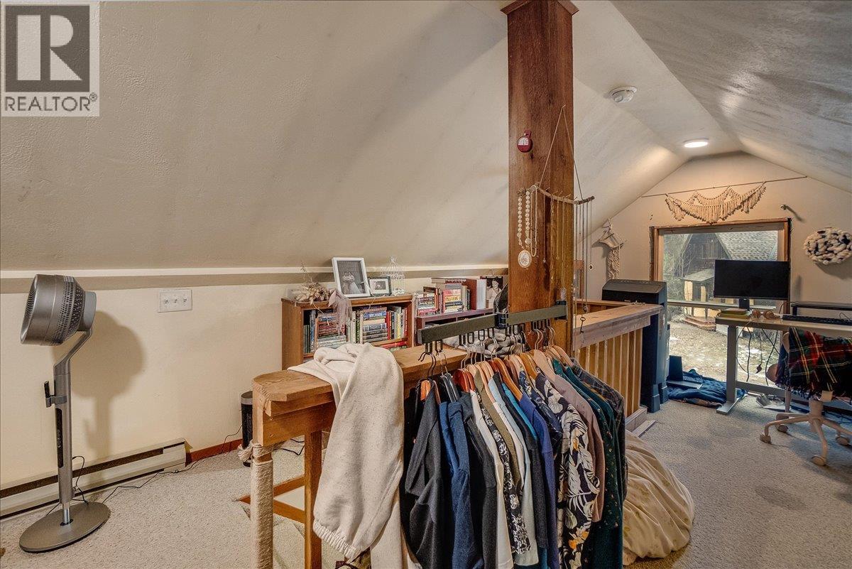 3918 PASSMORE UPPER Road - 69