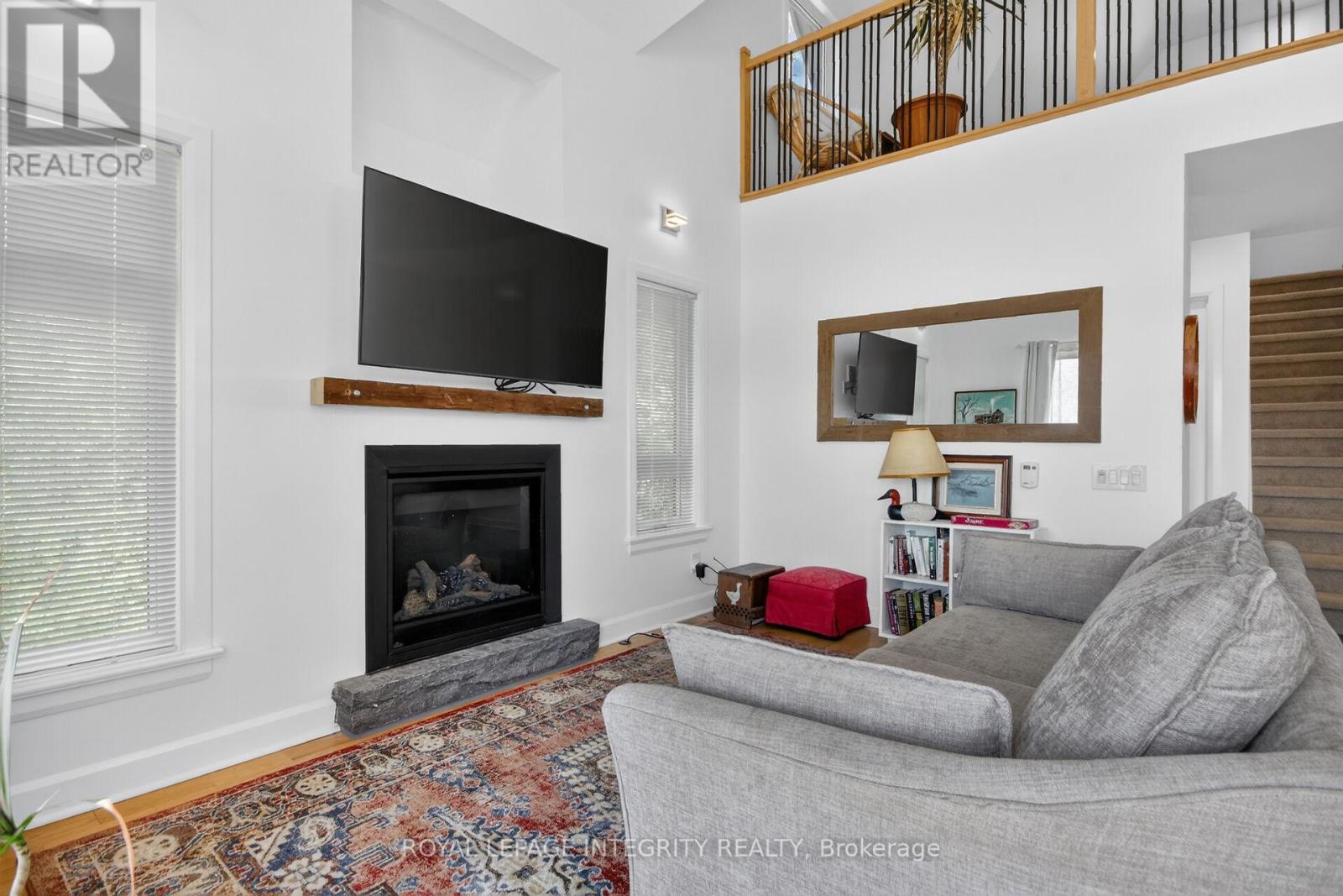 336 BROADWAY STREET W - 11