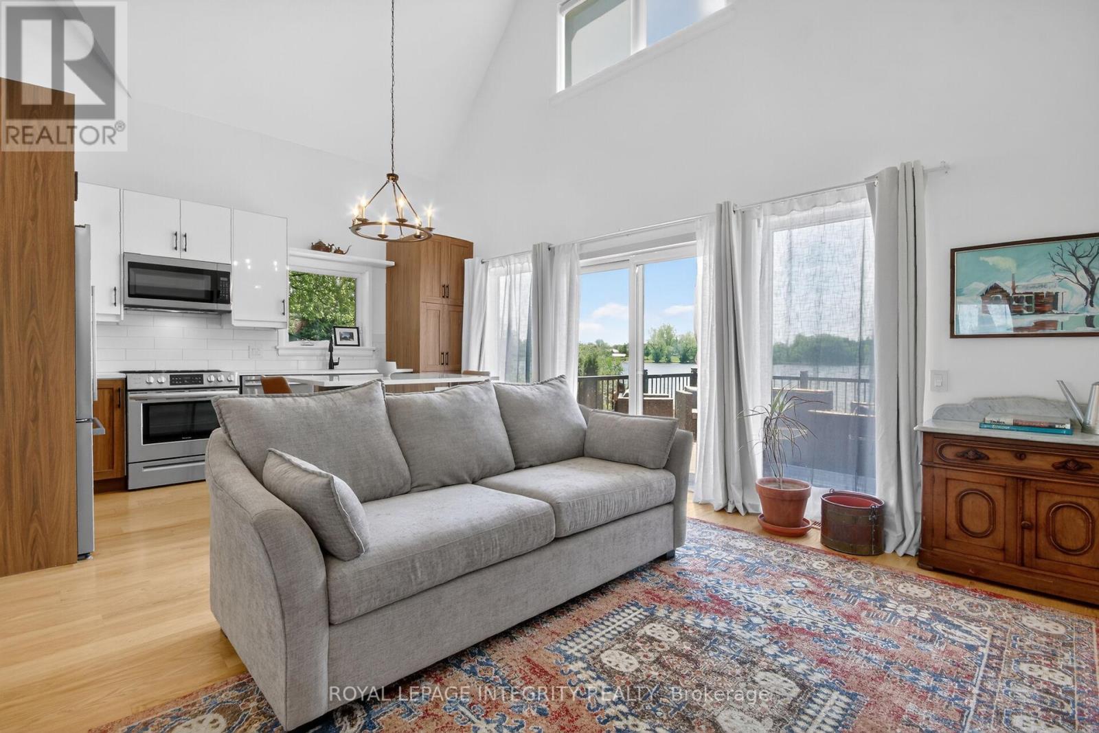 336 BROADWAY STREET W - 12