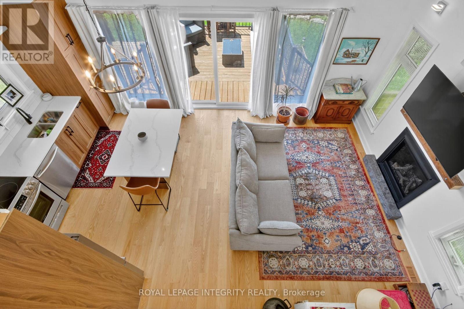 336 BROADWAY STREET W - 19