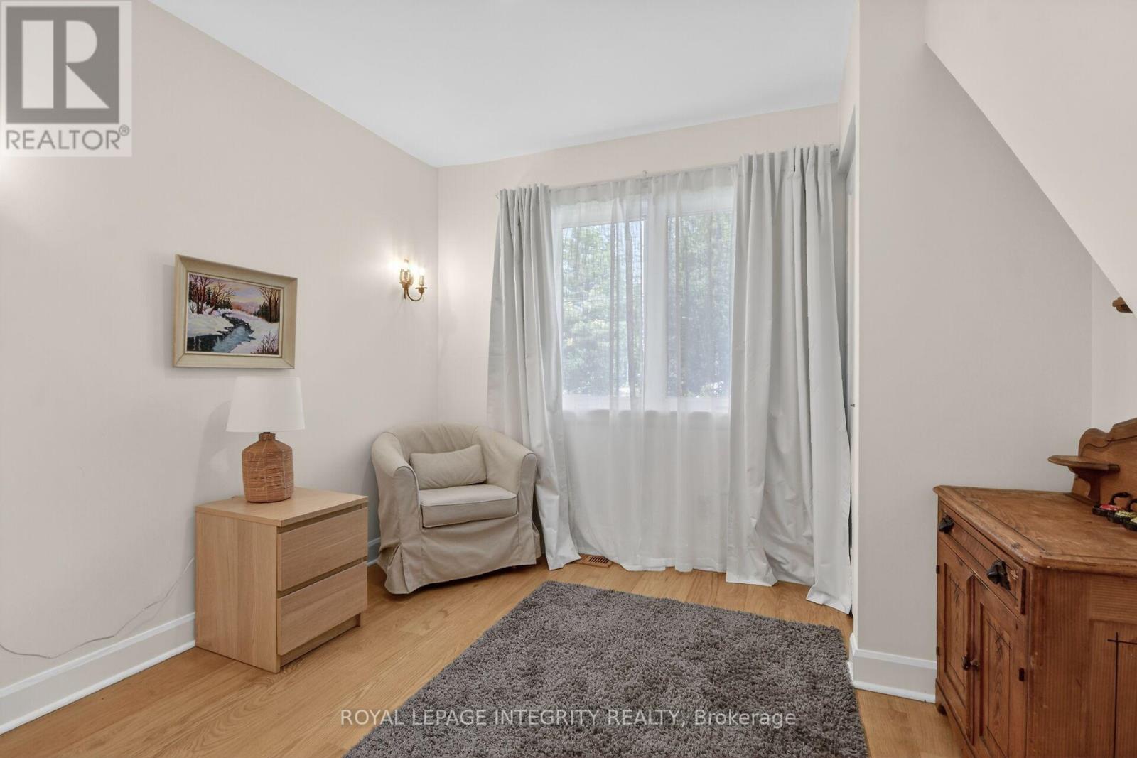 336 BROADWAY STREET W - 22