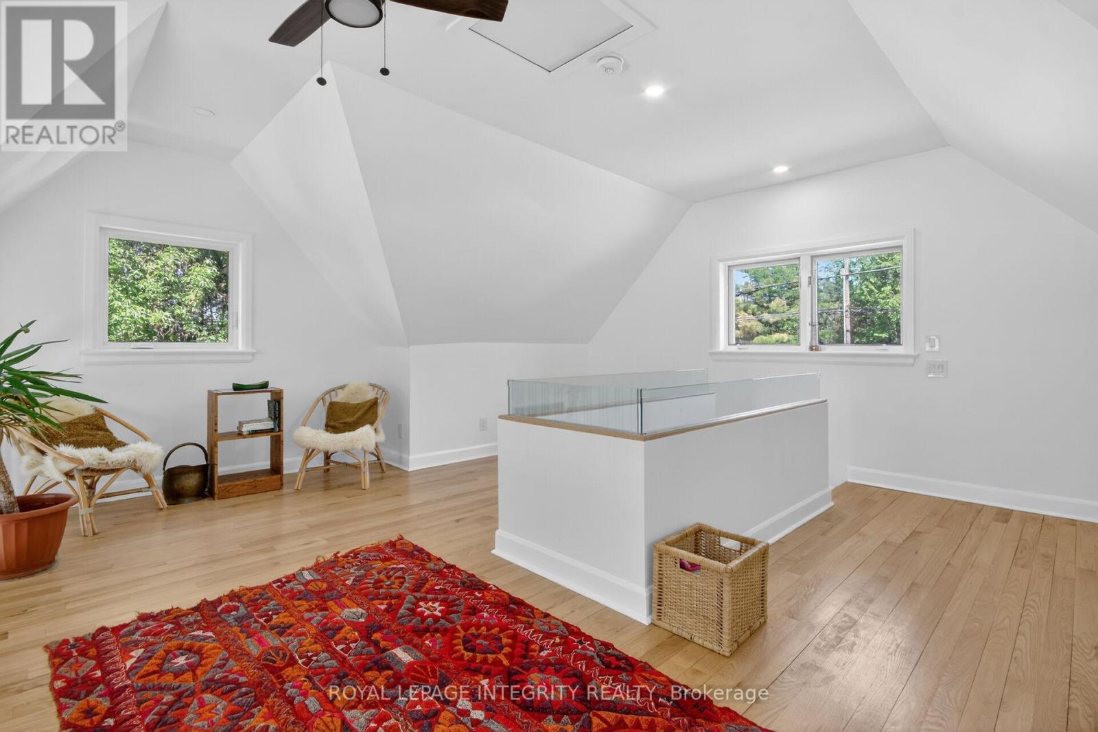 336 BROADWAY STREET W - 28