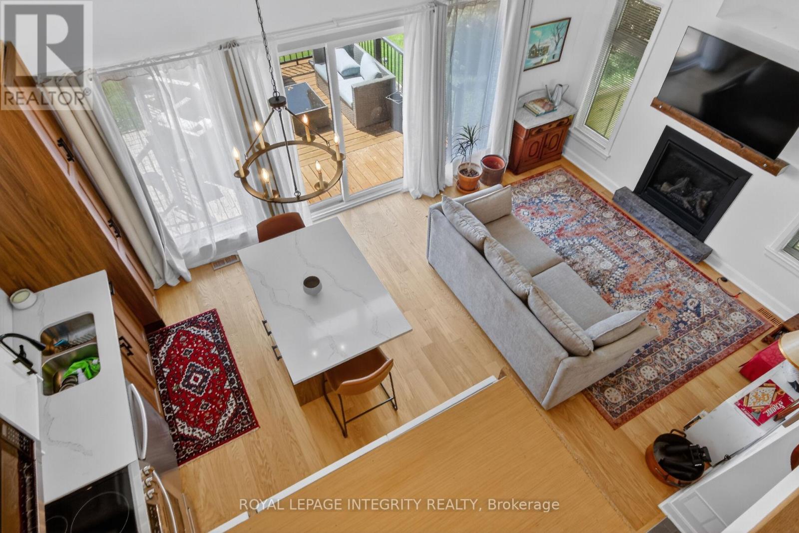 336 BROADWAY STREET W - 32