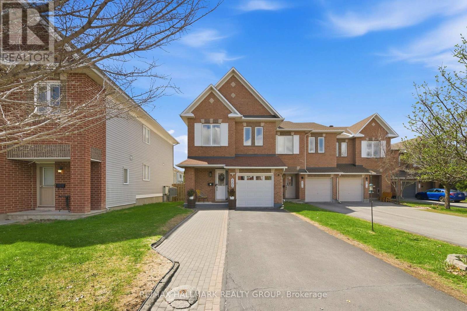 2208 BROCKSTONE CRESCENT - 44