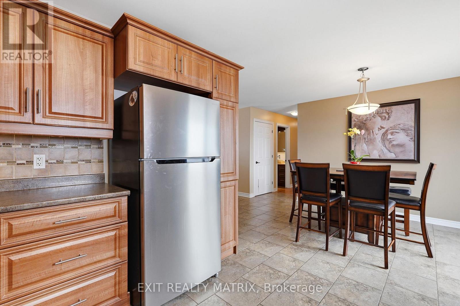 109 ROYAL COURT - 11