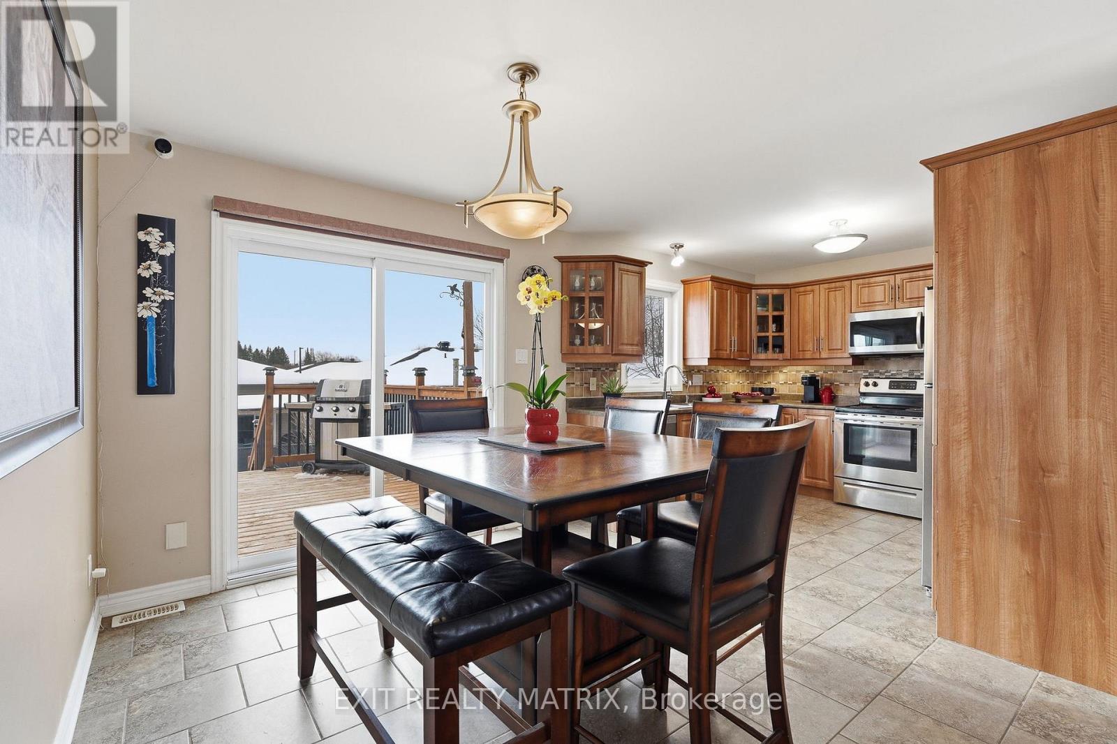 109 ROYAL COURT - 14