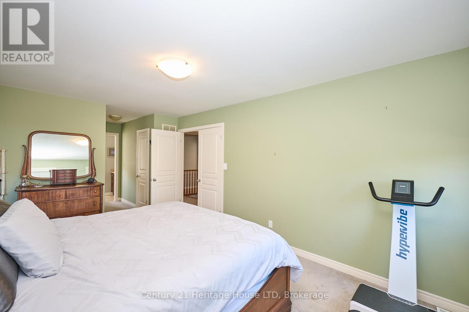 4 ARLENE STREET - 18