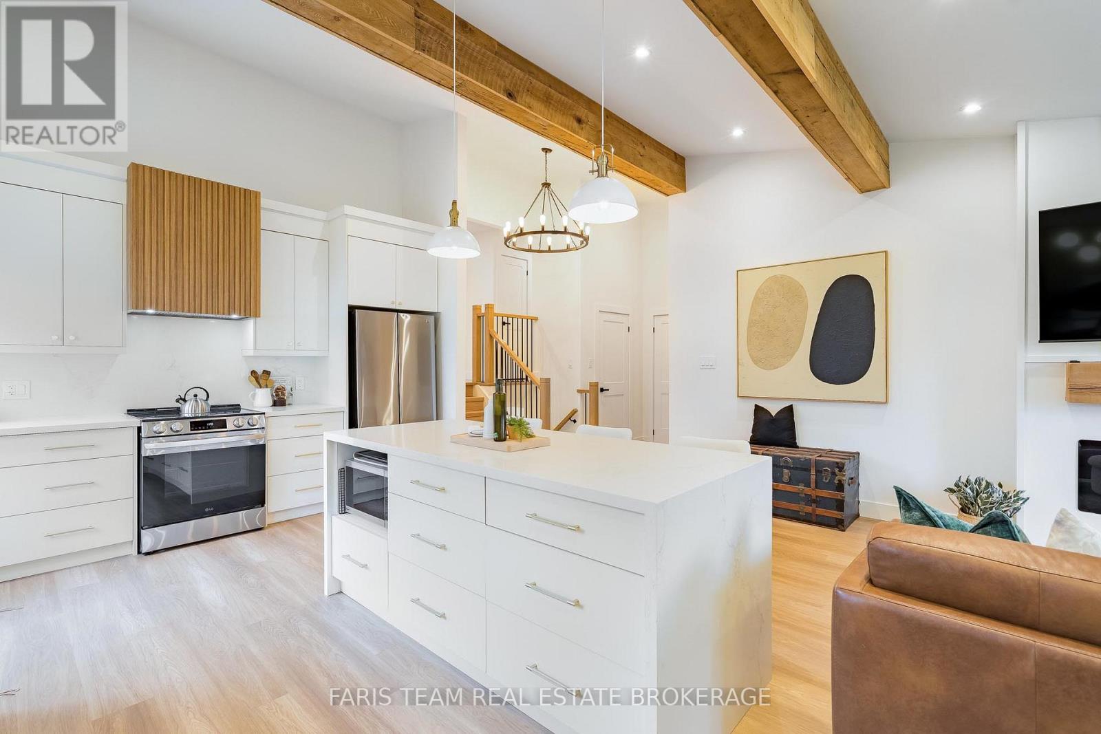12 OREN BOULEVARD - 9