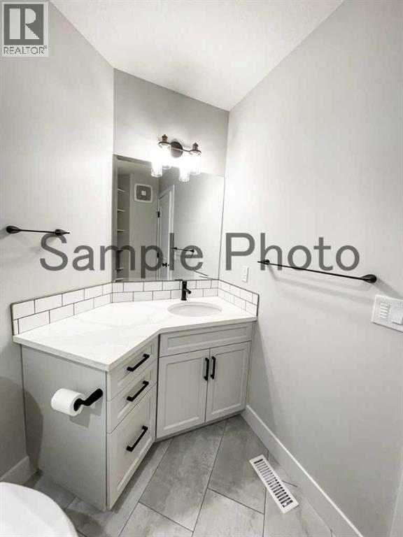12005 54 Avenue - 18