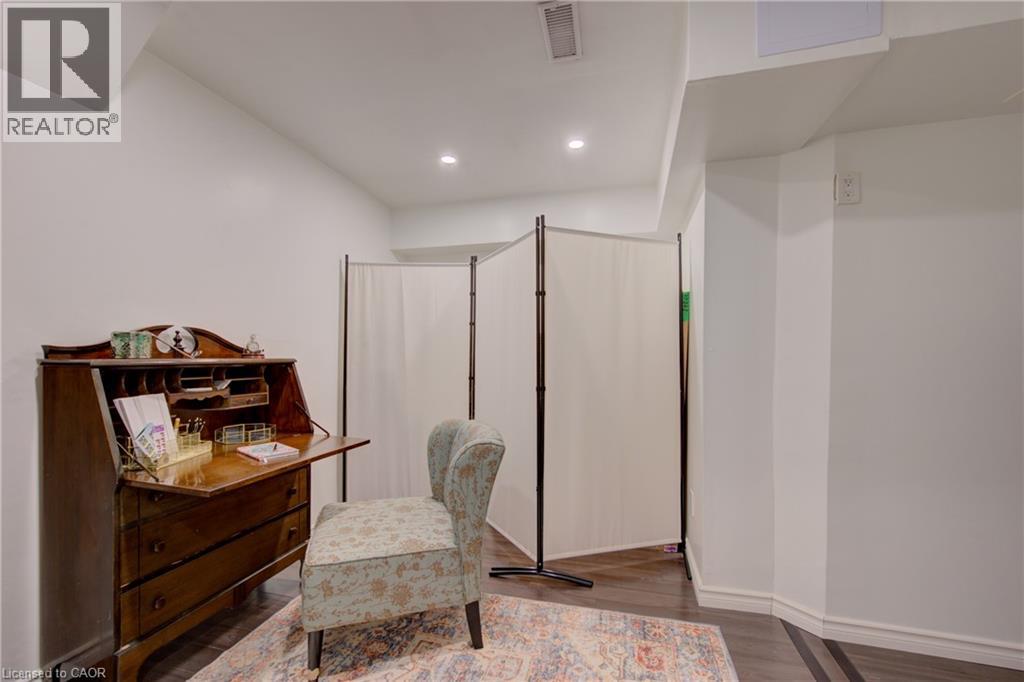 #B 626 SETTLERSFIELD Court - 36