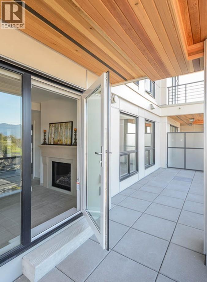 301 4721 HASTINGS STREET, Burnaby