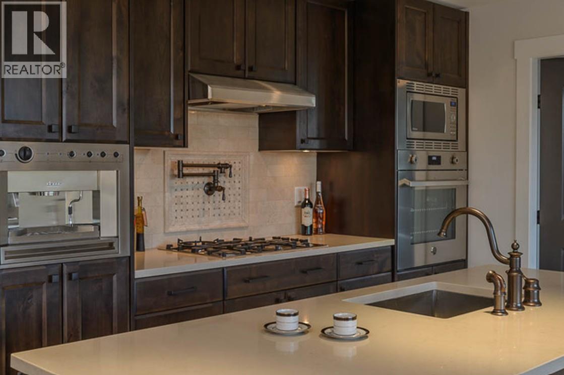 301 4721 HASTINGS STREET, Burnaby