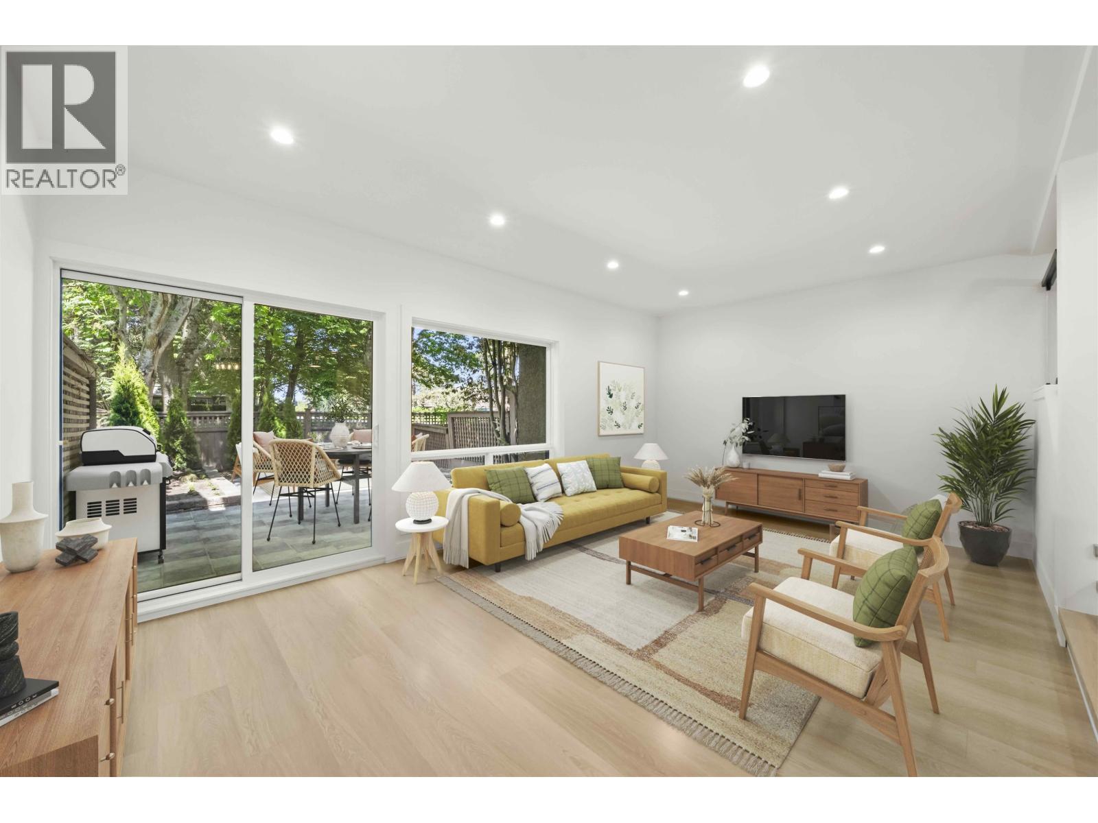 76 10220 DUNOON Drive - main photo