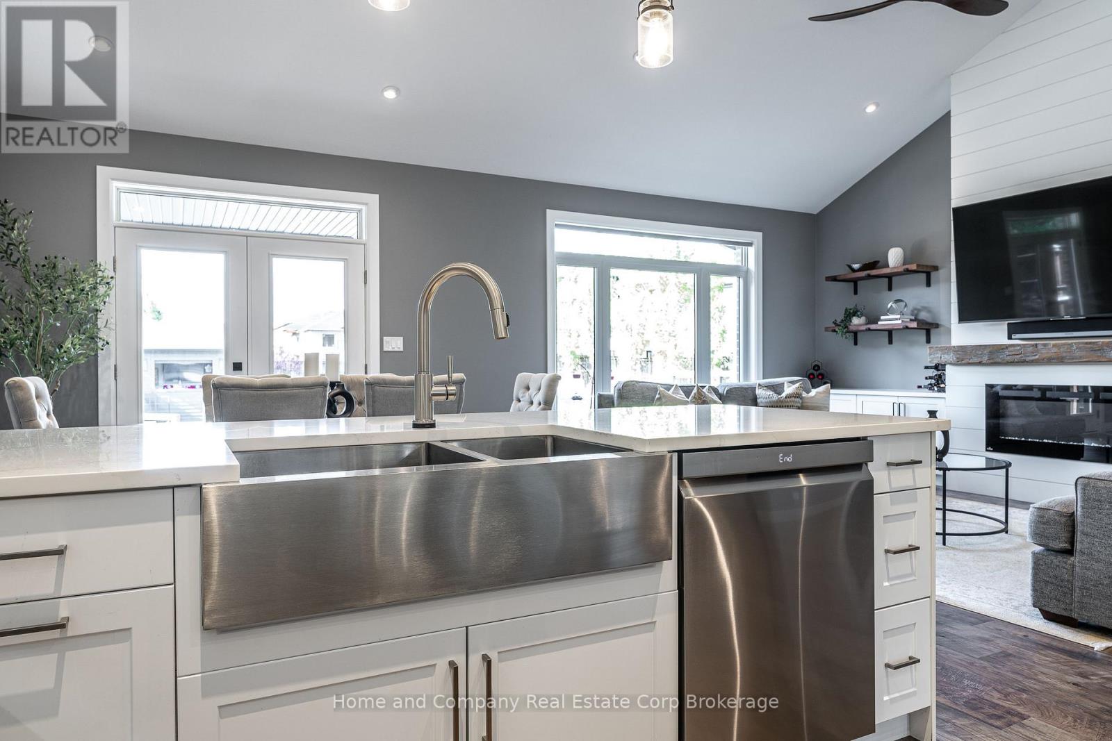 3206 VIVIAN LINE 37 STREET - 13