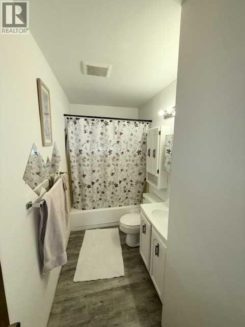4804 47 Avenue - 21