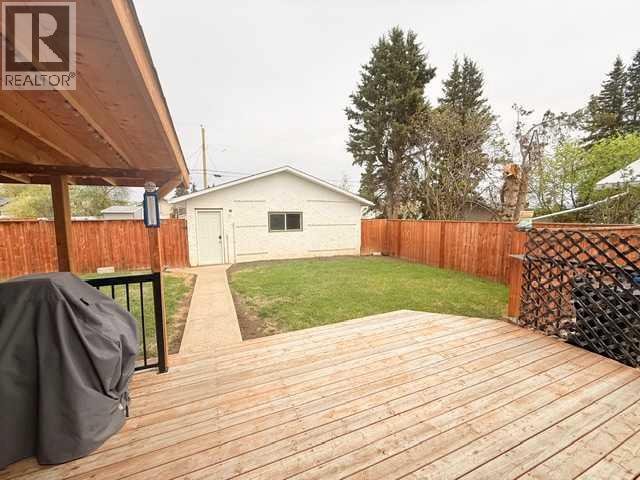 4804 47 Avenue - 3